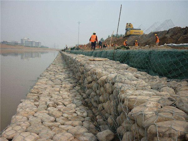 石笼网箱是一种理想的防冲护堤产品